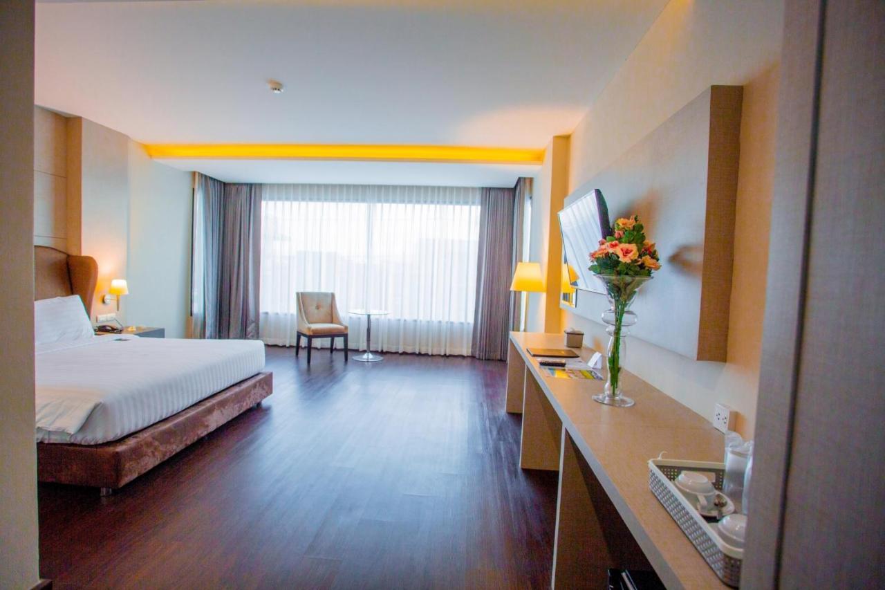 The Cheewin Hotel And Convention Chum Phae Экстерьер фото