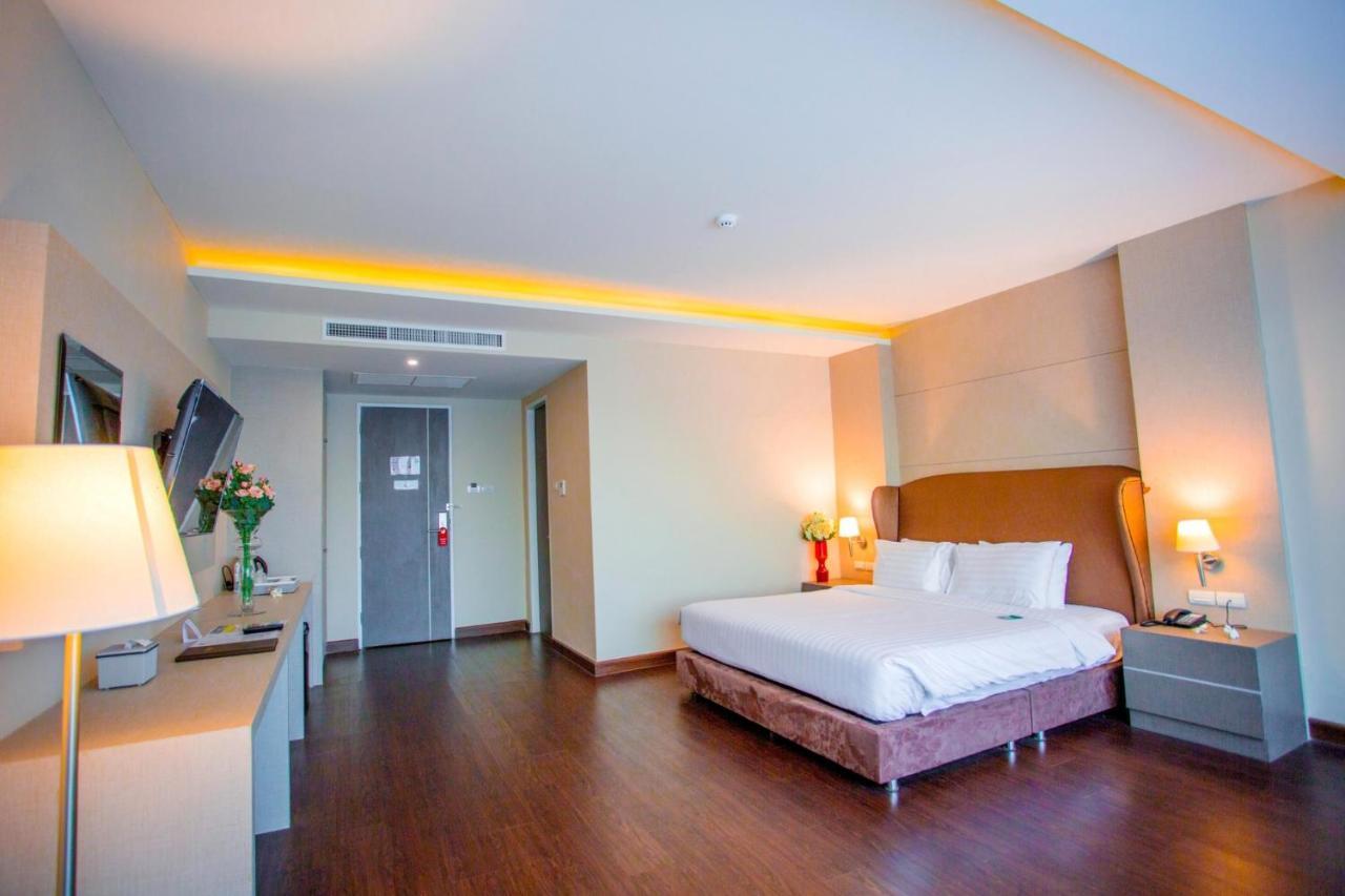 The Cheewin Hotel And Convention Chum Phae Экстерьер фото